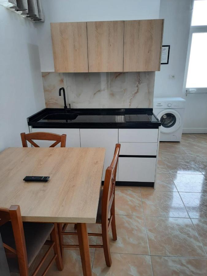 Сasa de vacaciones Pushimi Regis Velipojë
